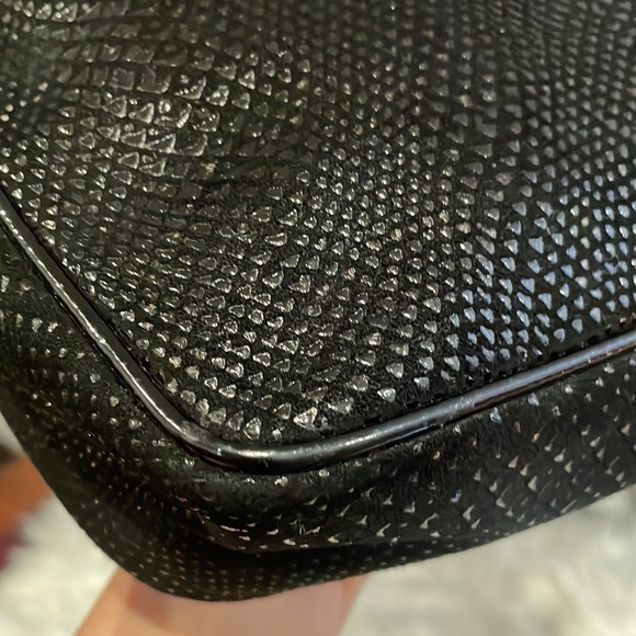 Salvatore Ferragamo Lizard Embossed Crossbody Bag - Picture 6 of 10